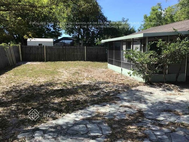 Photo - 2805 39th St W