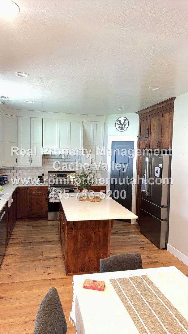 Photo - Stunning 5 bedroom home with office in Nibley!