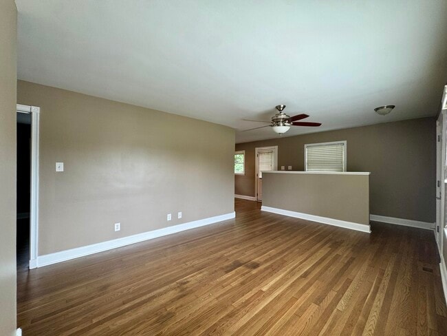 Photo - 2564 Millbrook Dr