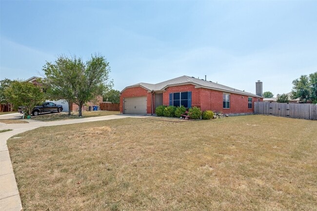 2402 Pheasant Run