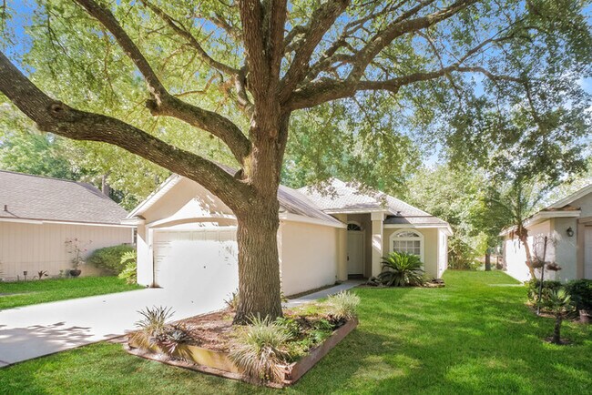 Photo - 884 Putters Green Way N