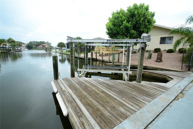 58 Comanche Ct