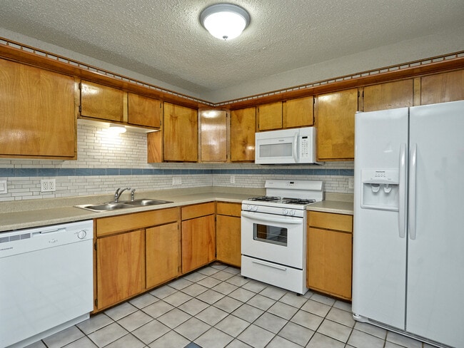 Photo - 5913 Little Creek Trail