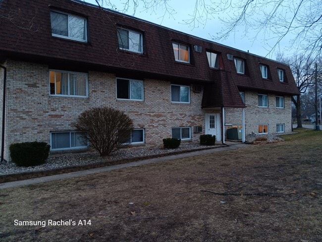 Photo - Georgian Apartments (Galesburg Apartments LLC)