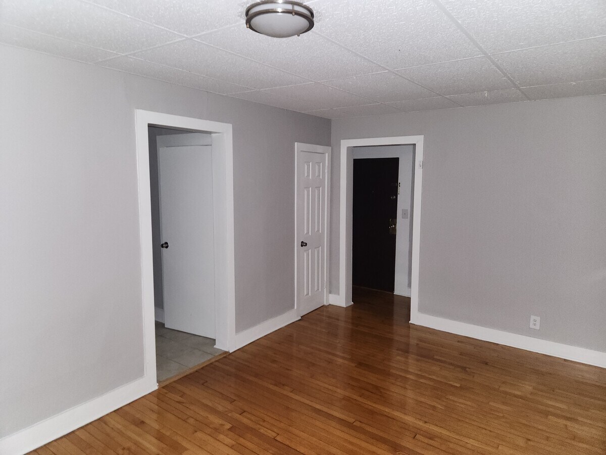 Photo - 315 William St