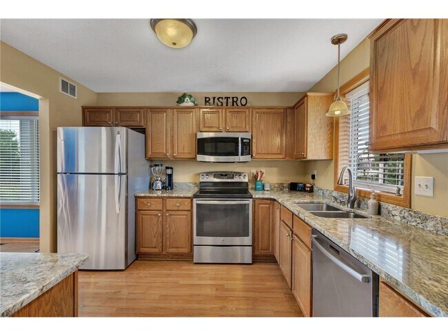 Photo - 1135 Mockingbird Loop