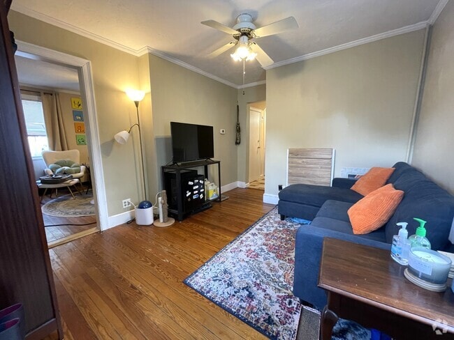 Building Photo - 5 Hearn St Unit 1 Rental