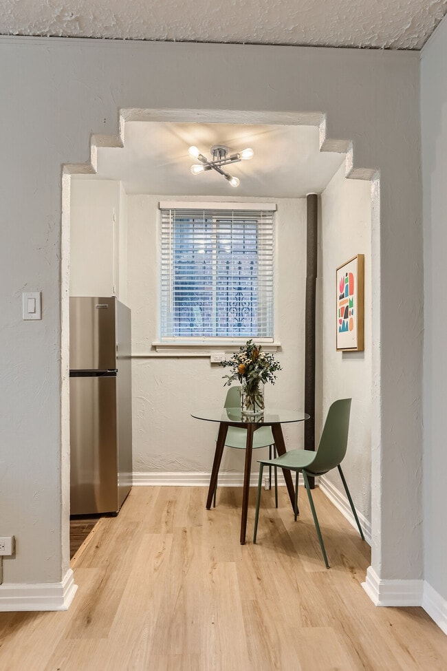 Photo - 1666 Detroit St Unit ID1026272P