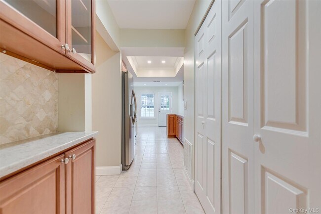 102 Glen Wy