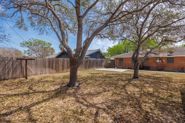 Photo - 1137 Bradshaw Dr