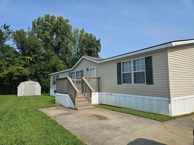 Photo - 159 Lynnwood Cir
