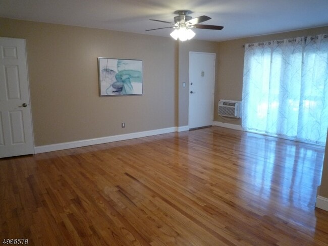 Photo - 44 Deanna Dr Unit 127