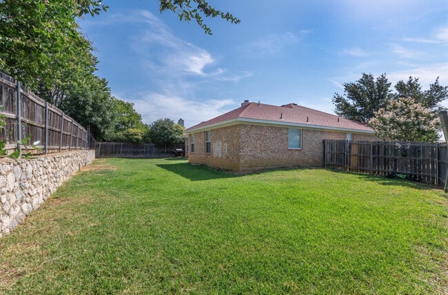 Building Photo - 308 McMurtry Dr Rental