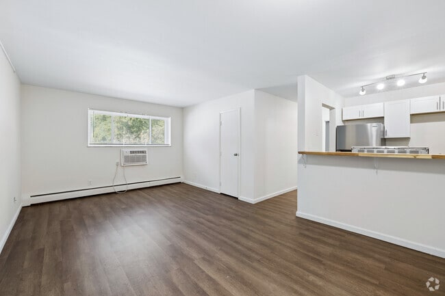 2BR, 1BA - 800SF - Living Room