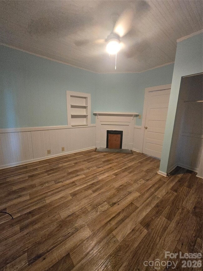 Photo - 1211 N Main St