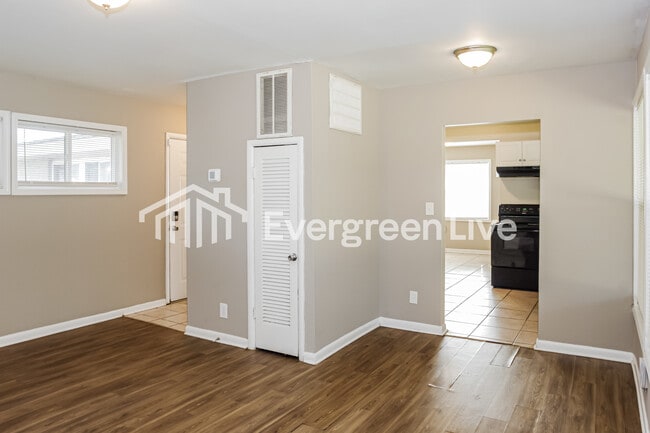 Photo - 3524 Flamingo Rd SW