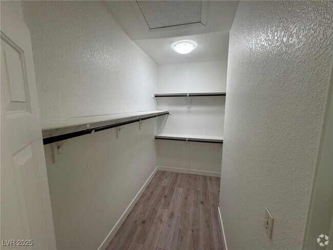 Building Photo - 8772 Bridgeport Bay Ave Rental