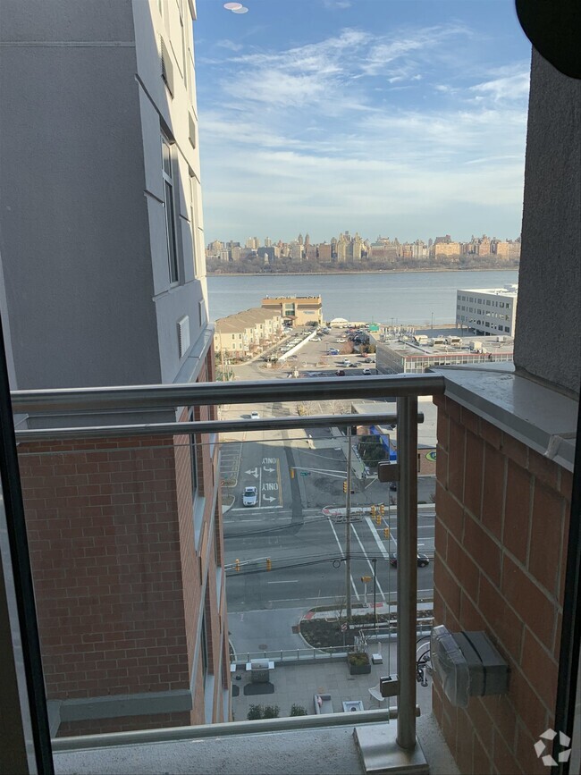 Building Photo - Boulevard East, North Bergen, NJ 07047 - 2... Unit 301 Rental