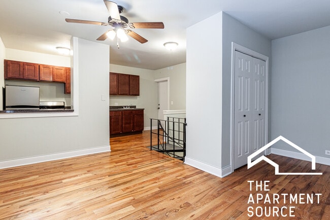 Photo - 809 W Cornelia Ave Apartments Unit 208