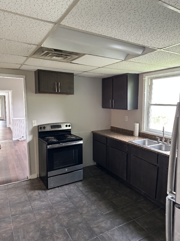 Photo - 3022 Bank St