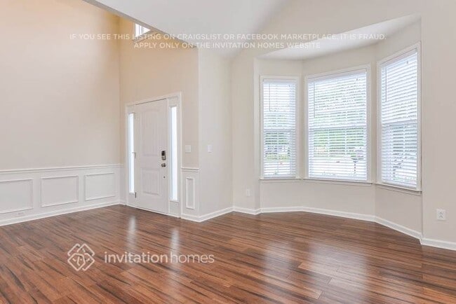 Photo - 5600 Keowee Way