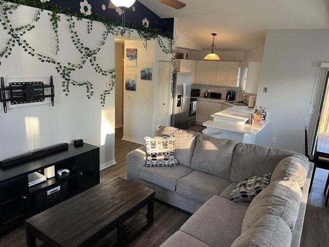 Photo - 2825 Stoneway Ln