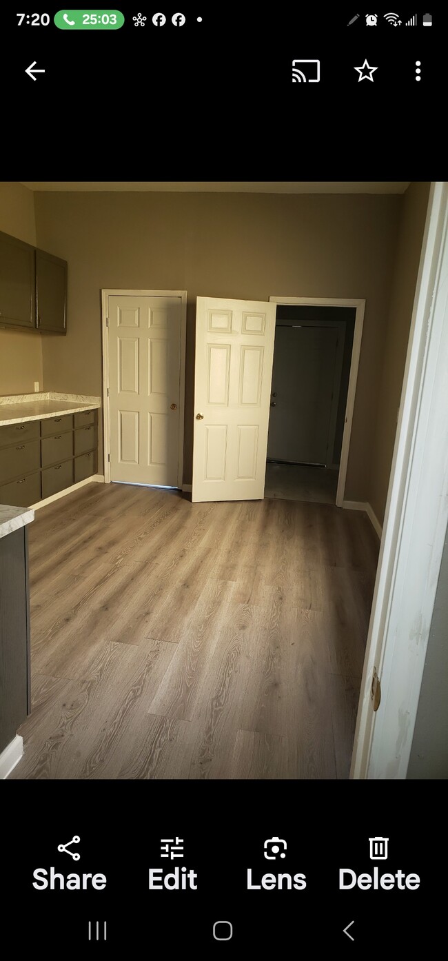 Photo - 2615 S Johnson St