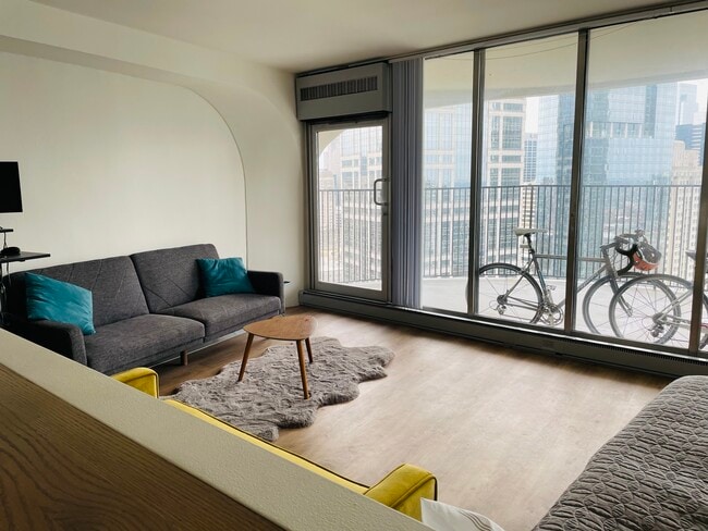 Living room - 300 N State St Unit 5001