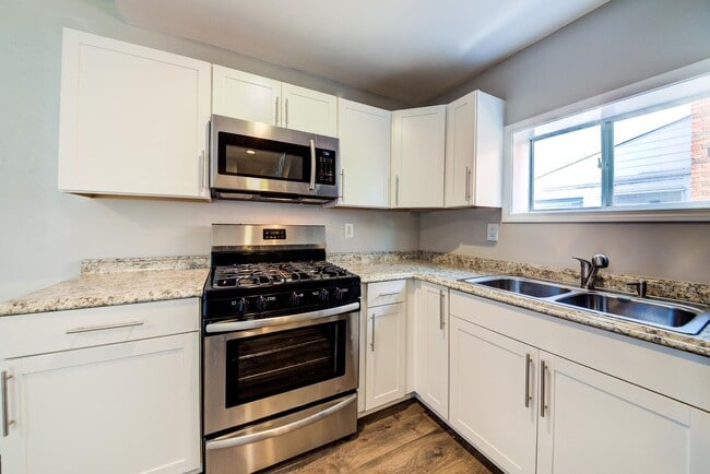 Photo - Stunning 3 bedroom home in Brookline available July 1!