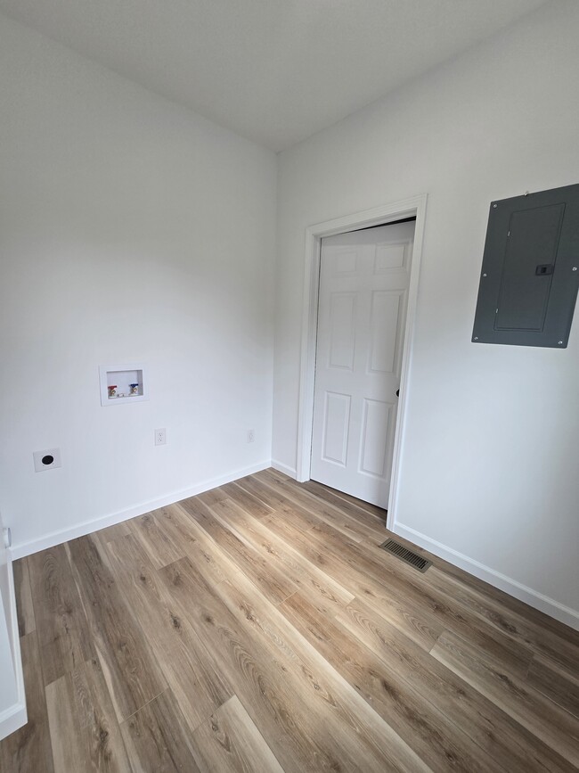 817 E Bowman St Unit 1