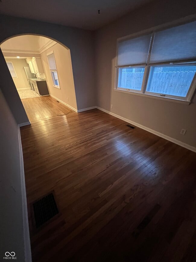 Photo - 1297 Plum St