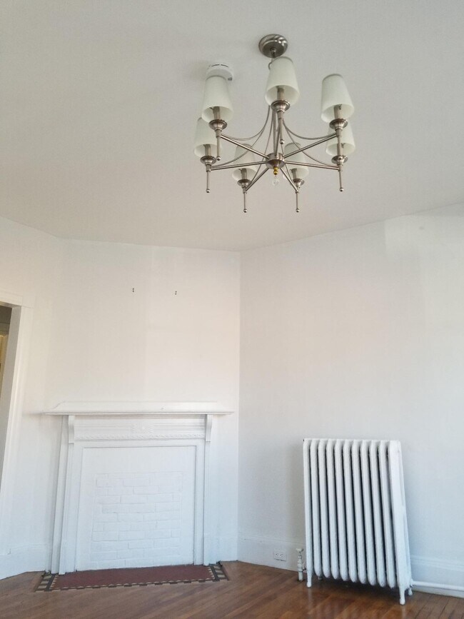 Photo - 25 Wyman St Unit 1