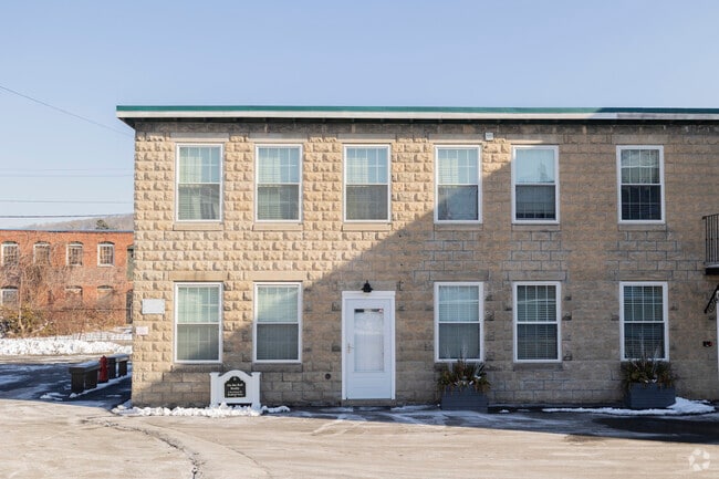 Photo - Arrowpoint at South Grove - Bradford MA