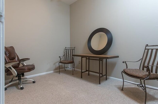 Photo - 1110 Clinton St