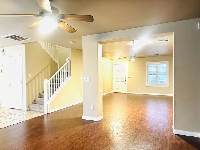 Photo - 11583 Rossovino St