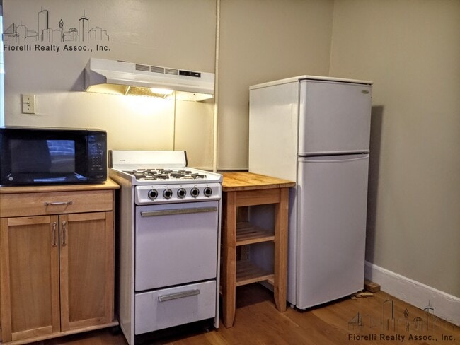 Photo - 18 Parmenter St Unit 1