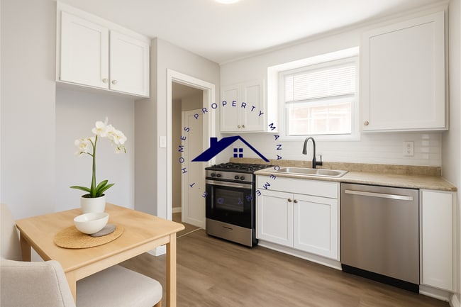 Photo - 15279 Fordham St