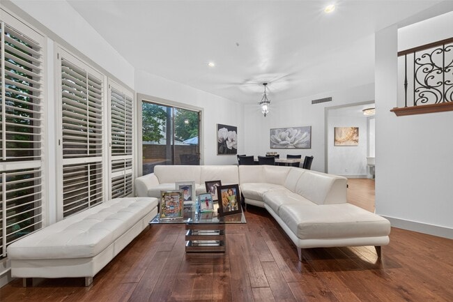 6000 Sugar Hill Dr Unit 17