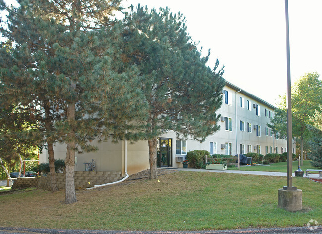 Brick Pond Apartments - Brick Pond Apartments