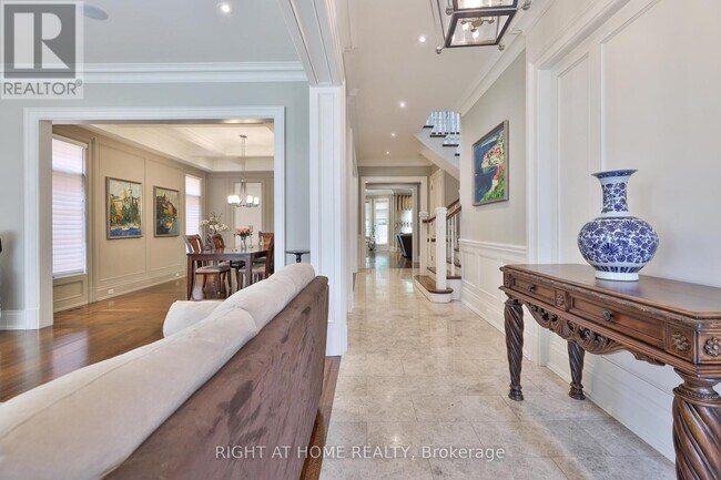 Photo - 154 Munro Blvd