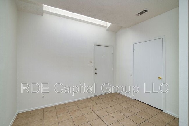 Photo - 5407 Chimney Rock Rd