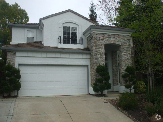 Building Photo - Swan Lake - Gated in Granite Bay Rental