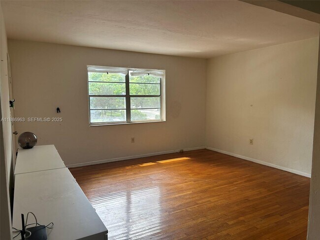 Photo - 7865 SW 57th Ave Unidad 47C