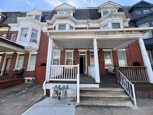 Building Photo - 118 S Richland Ave Unit Apt 2