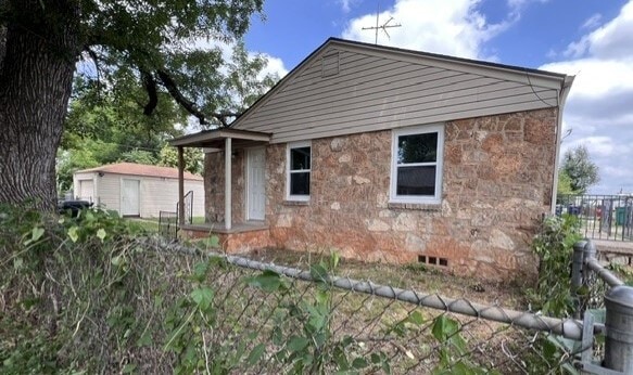 Photo - 3045 Pioneer Ave