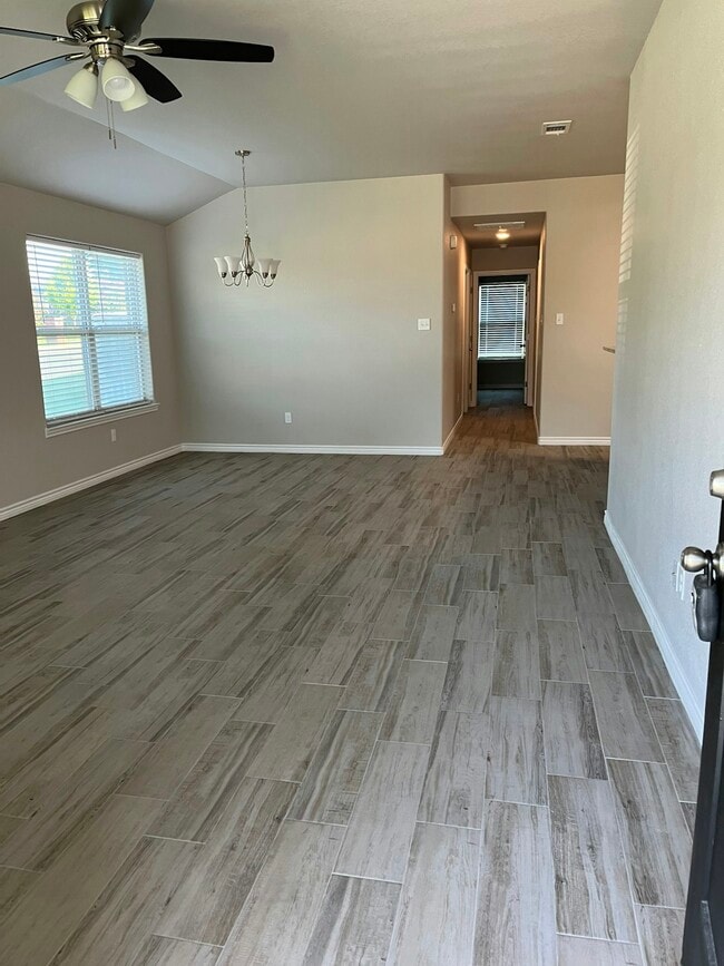 Photo - 340 Arnold Dr