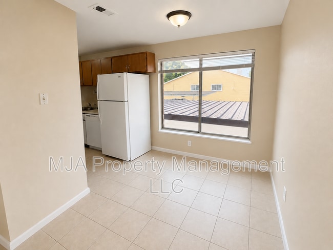 Photo - 4642 S Arlington Park Dr Unidad 04