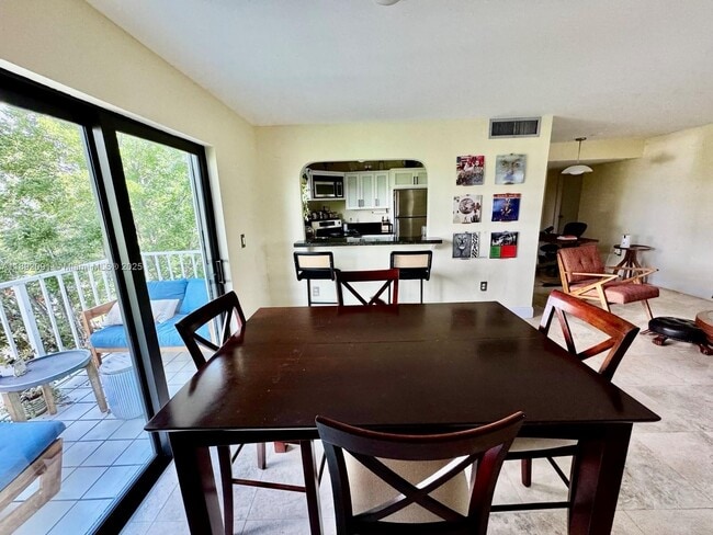 Photo - 1225 West Ave Unidad 501
