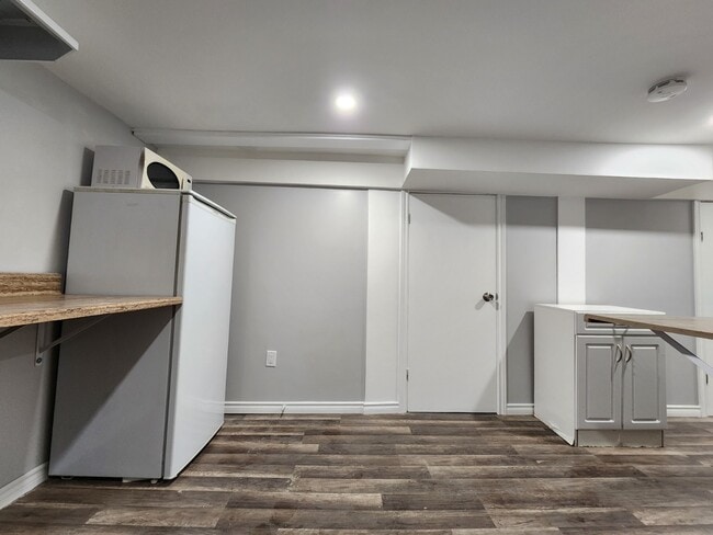 Photo - 329 Randolph Ave Unit Room 2-1