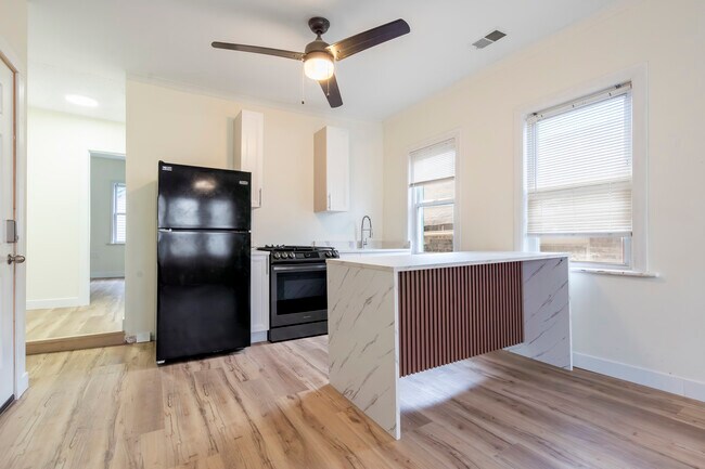 Photo - 1116 W 19th St